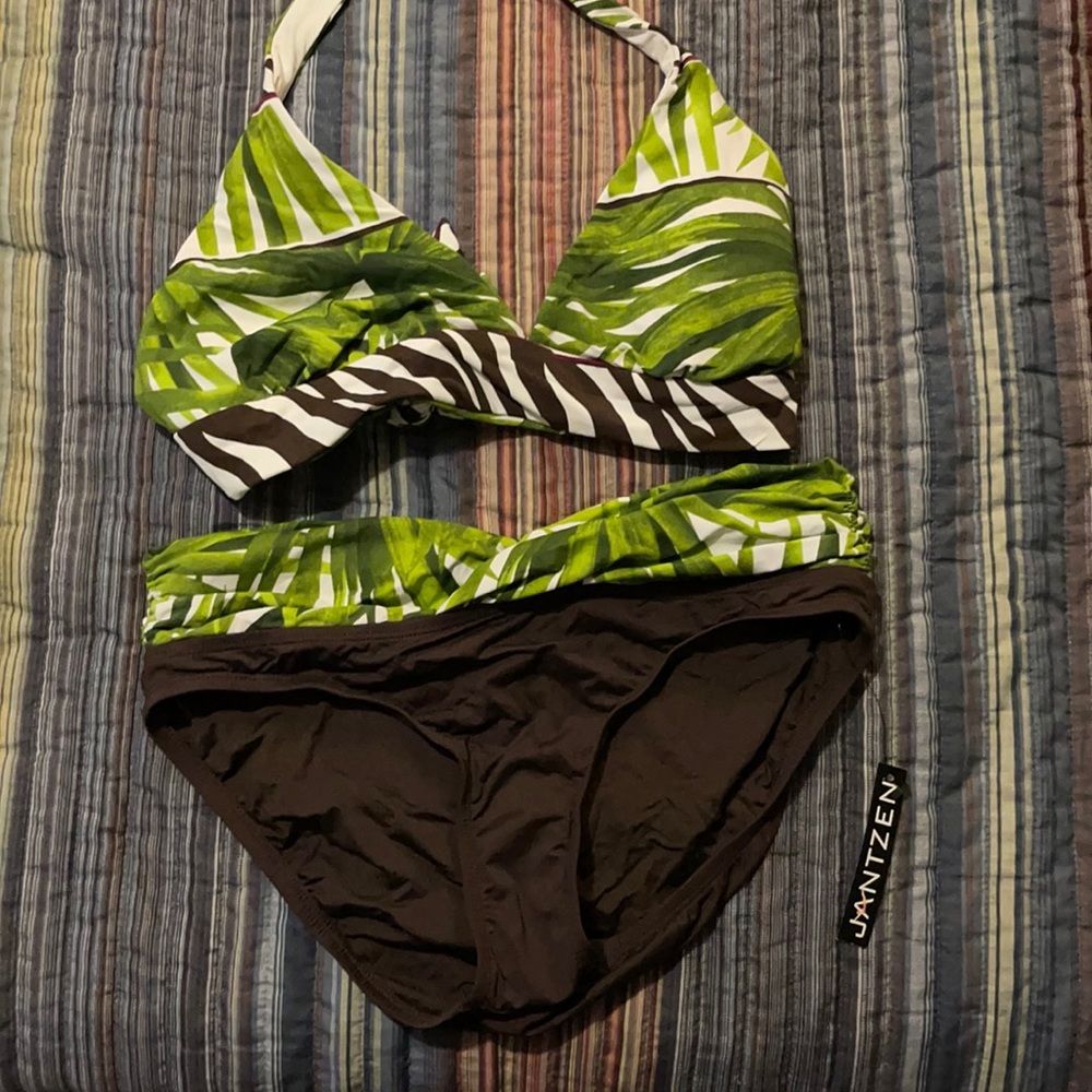 Swim suit